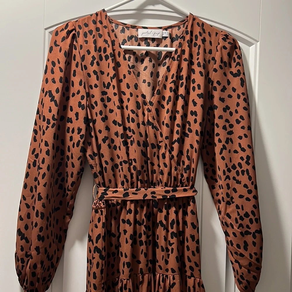 Petal & Pup Size 4 Midi Cheetah print dress worn only a few times - Picture 6 of 8